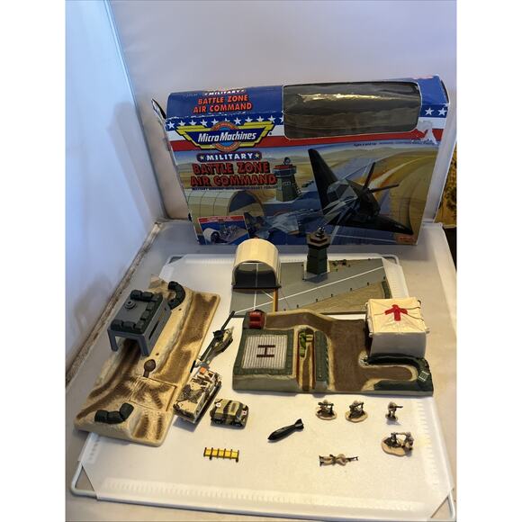 Galoob Other - 1993 Galoob Micro Machines Battle Zone Field Command. Air Command, Hospital
